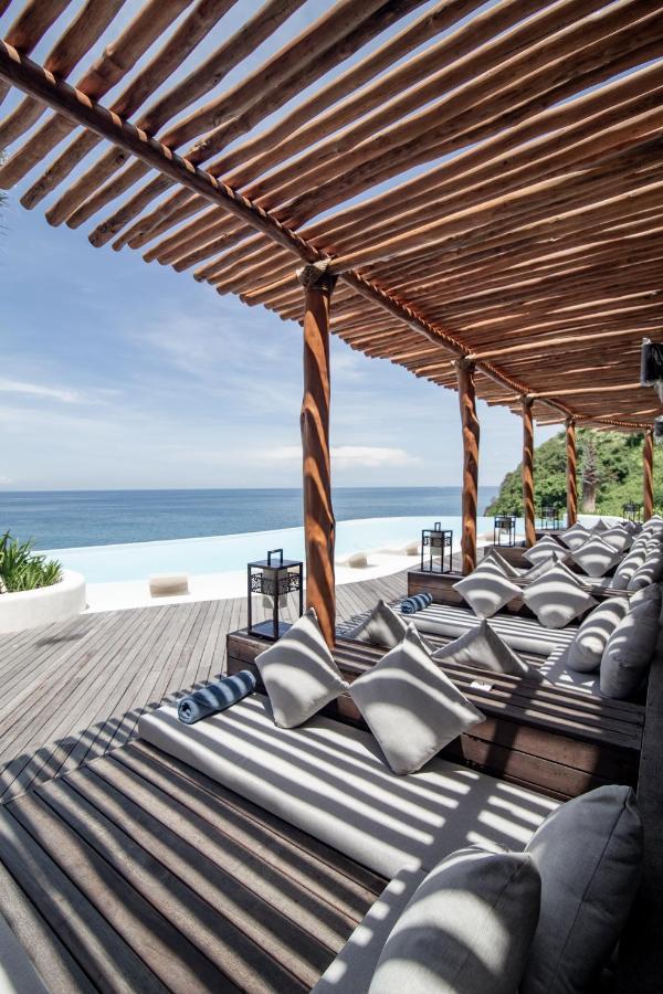 Royal Avila Boutique Resort Senggigi Extérieur photo