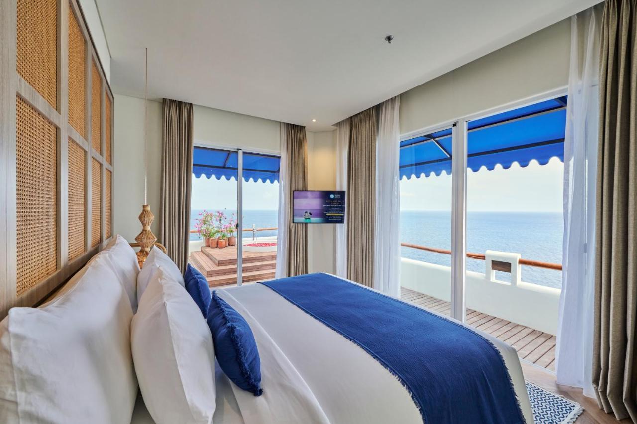 Royal Avila Boutique Resort Senggigi Extérieur photo