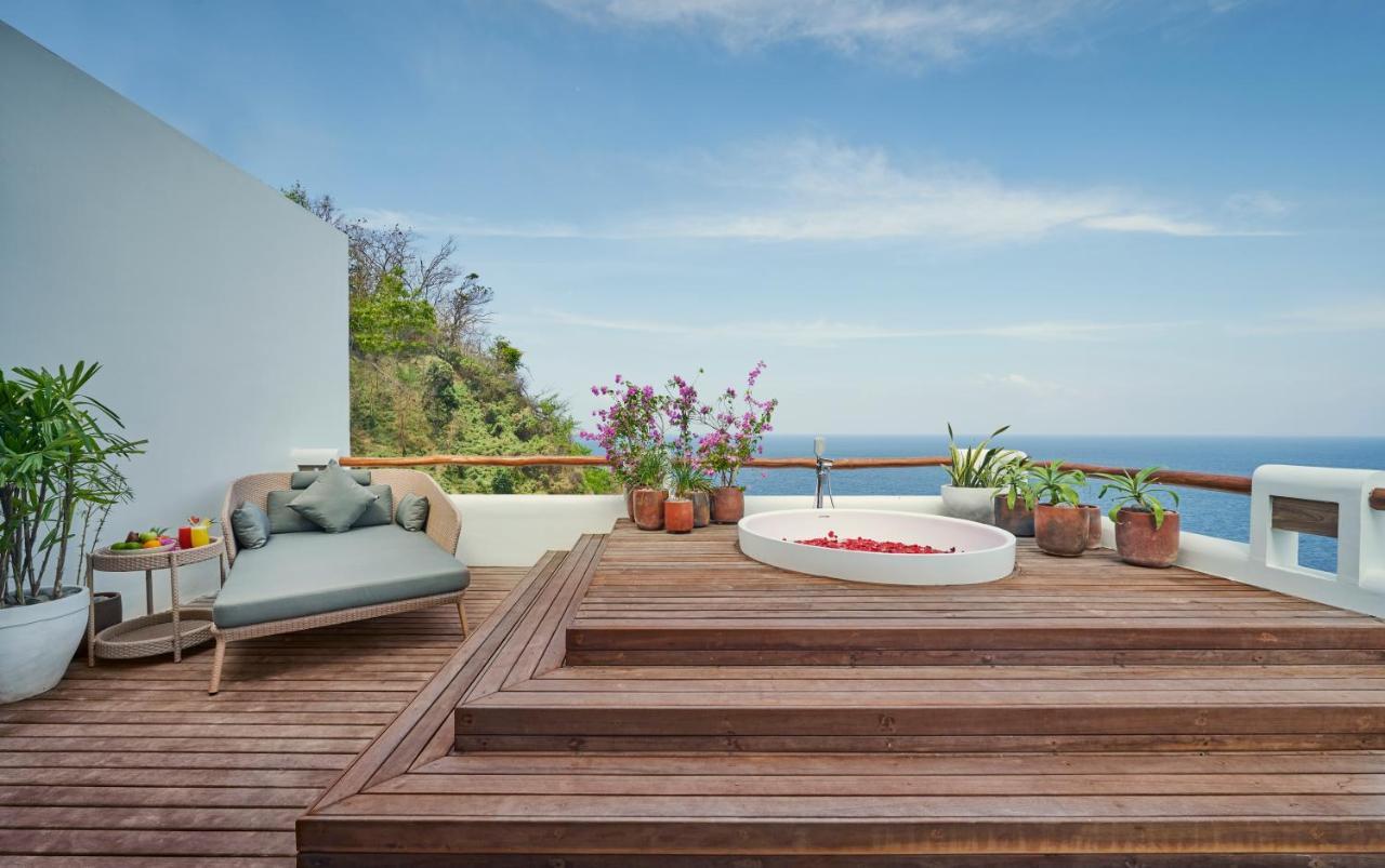 Royal Avila Boutique Resort Senggigi Extérieur photo