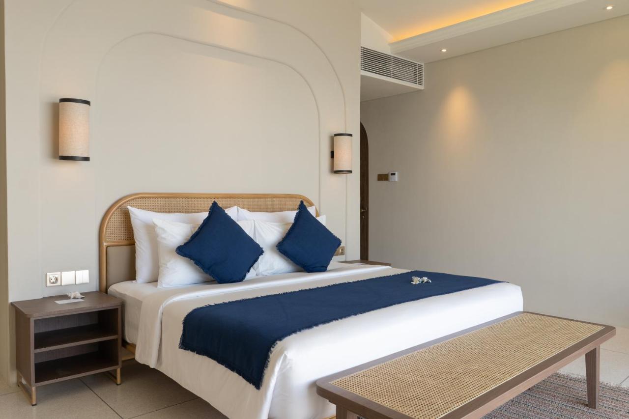 Royal Avila Boutique Resort Senggigi Extérieur photo
