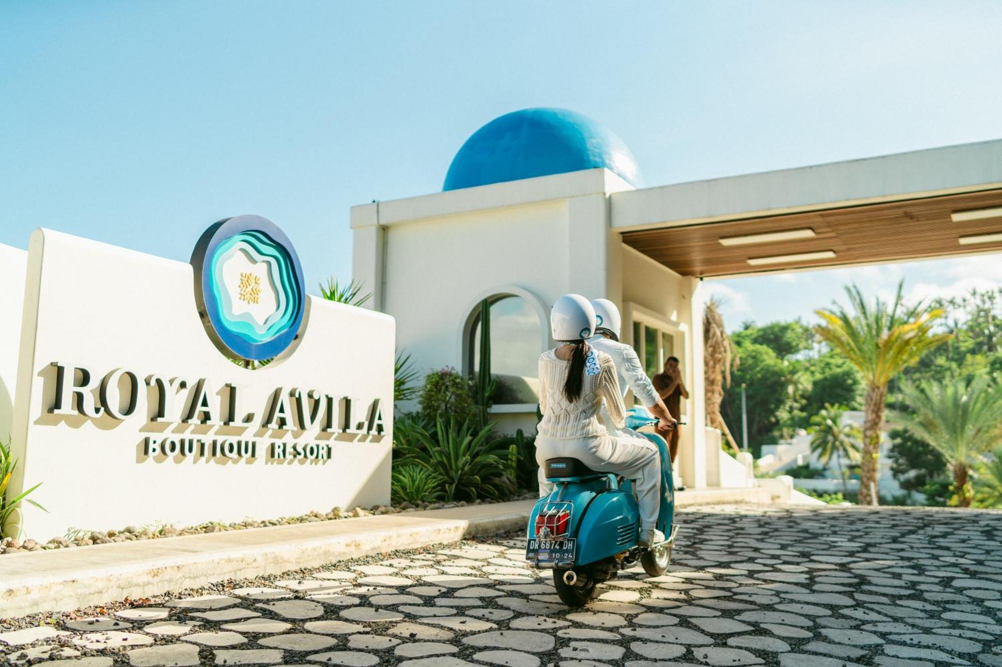 Royal Avila Boutique Resort Senggigi Extérieur photo